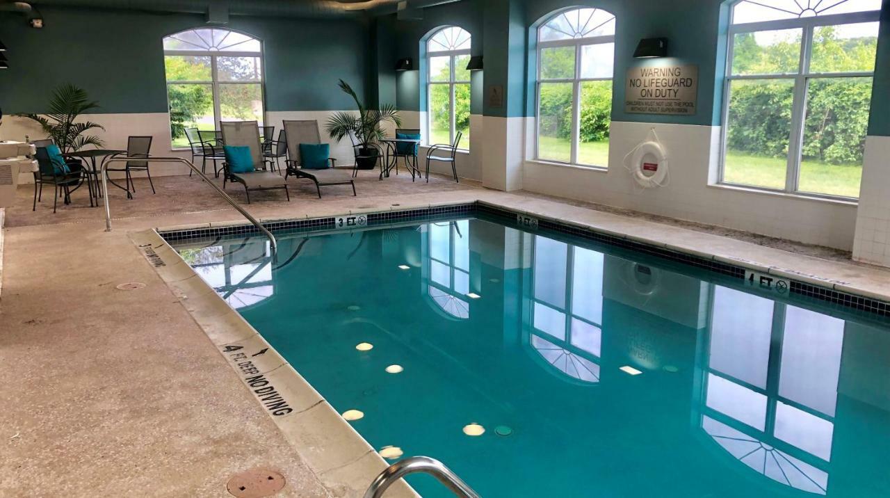 Hotel Country & By Radisson, Harrisburg West Mechanicsburg