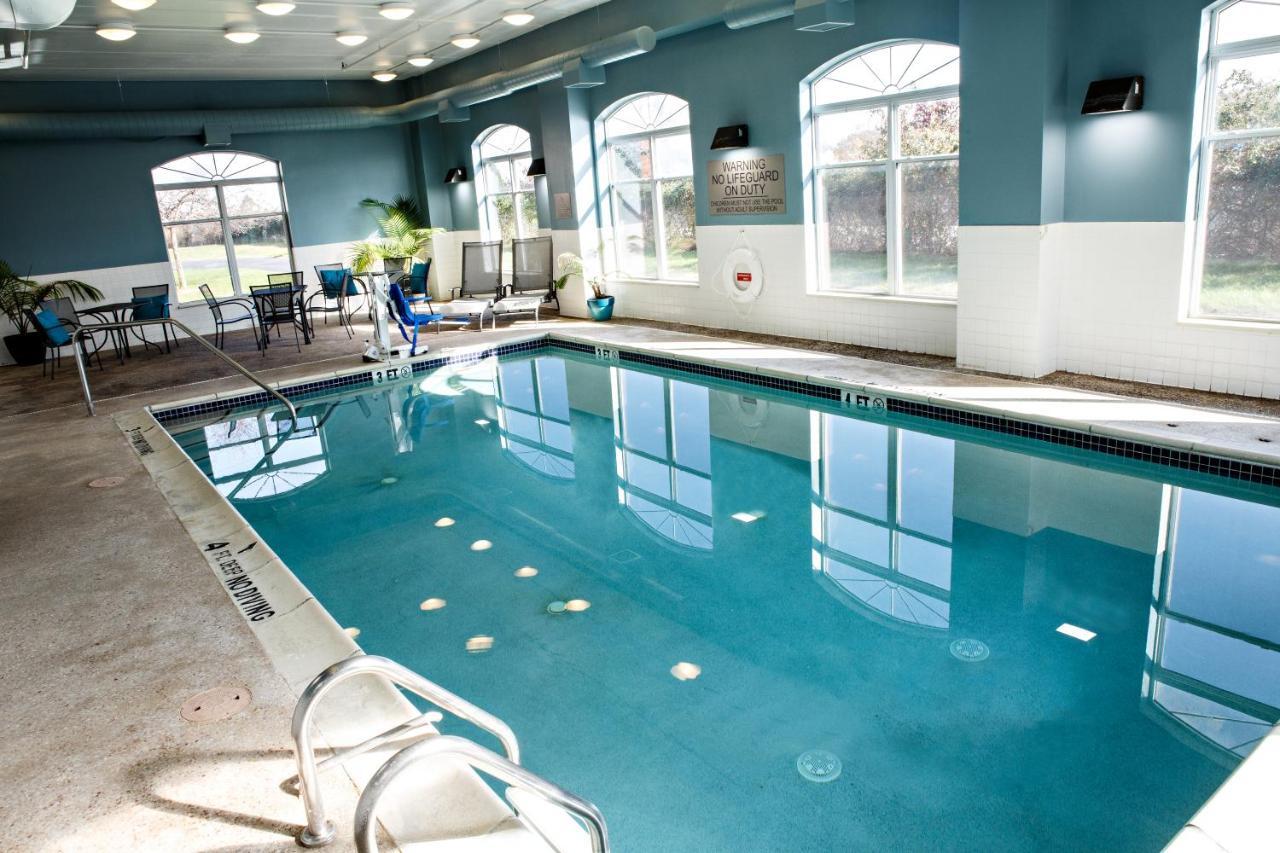 Country & By Radisson, Harrisburg West Hotel 3*
